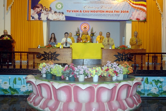 TP. HCM: lễ cầu nguyện và tư vấn mùa thi năm 2014