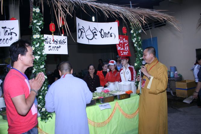 TP.HCM: Trao kỷ Lục Kinh Thư Pháp Vu Lan và Lễ Hội Ẩm Thực Chay Chùa Thiên Chánh