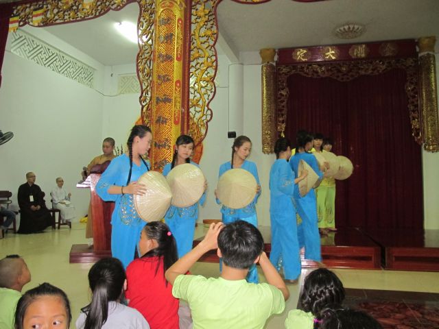 Đồng Tháp: Chùm ảnh sôi động đêm lửa trại &amp; chương trình “Đi tìm tài năng trẻ”