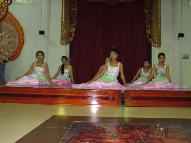 Đồng Tháp: Chùm ảnh sôi động đêm lửa trại &amp; chương trình “Đi tìm tài năng trẻ”