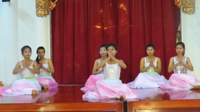 Đồng Tháp: Chùm ảnh sôi động đêm lửa trại &amp; chương trình “Đi tìm tài năng trẻ”