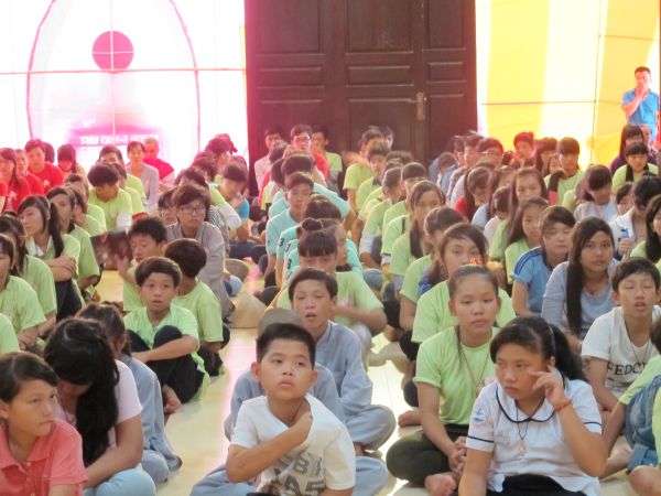Đồng Tháp: Đong đầy cảm xúc lễ bế mạc khóa tu Tuổi trẻ &amp; Cuộc sống lần VII
