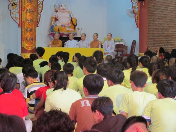 Đồng Tháp: Đong đầy cảm xúc lễ bế mạc khóa tu Tuổi trẻ &amp; Cuộc sống lần VII