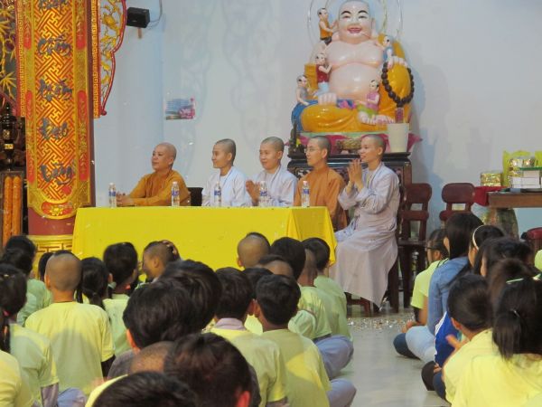 Đồng Tháp: Đong đầy cảm xúc lễ bế mạc khóa tu Tuổi trẻ &amp; Cuộc sống lần VII