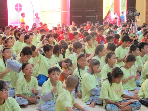 Đồng Tháp: Đong đầy cảm xúc lễ bế mạc khóa tu Tuổi trẻ &amp; Cuộc sống lần VII