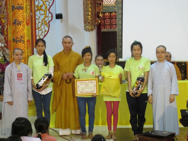 Đồng Tháp: Đong đầy cảm xúc lễ bế mạc khóa tu Tuổi trẻ &amp; Cuộc sống lần VII