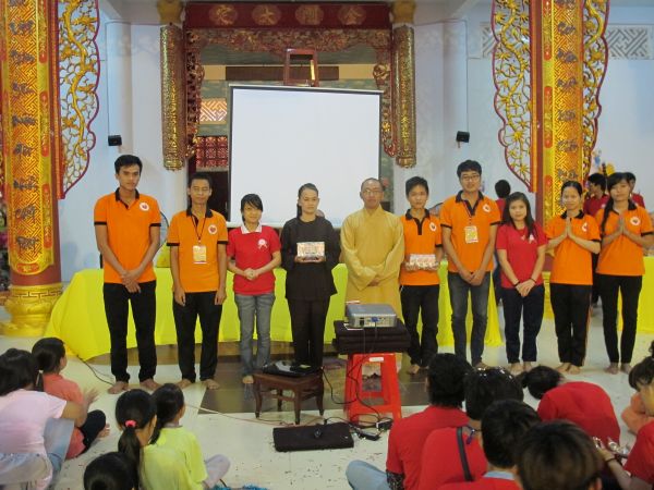 Đồng Tháp: Đong đầy cảm xúc lễ bế mạc khóa tu Tuổi trẻ &amp; Cuộc sống lần VII