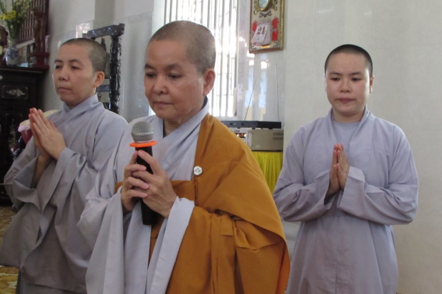 Đồng Tháp: Chùa Hoa Lâm cúng dường trường hạ