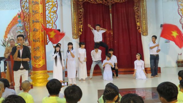 Đồng Tháp: Chùm ảnh sôi động đêm lửa trại &amp; chương trình “Đi tìm tài năng trẻ”