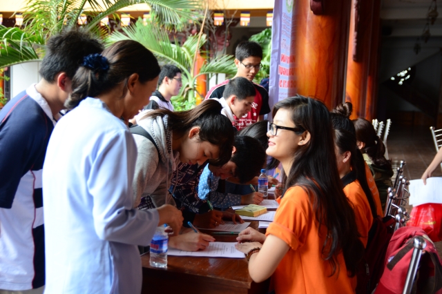 TP. HCM: lễ cầu nguyện và tư vấn mùa thi năm 2014