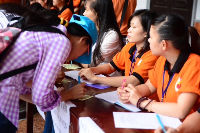 TP. HCM: lễ cầu nguyện và tư vấn mùa thi năm 2014