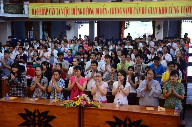 TP. HCM: lễ cầu nguyện và tư vấn mùa thi năm 2014