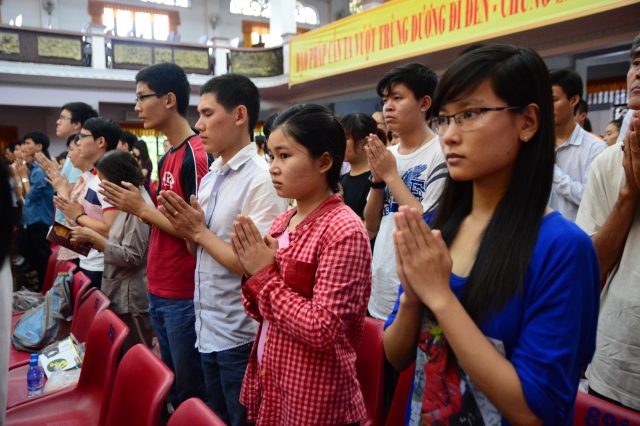 TP. HCM: lễ cầu nguyện và tư vấn mùa thi năm 2014