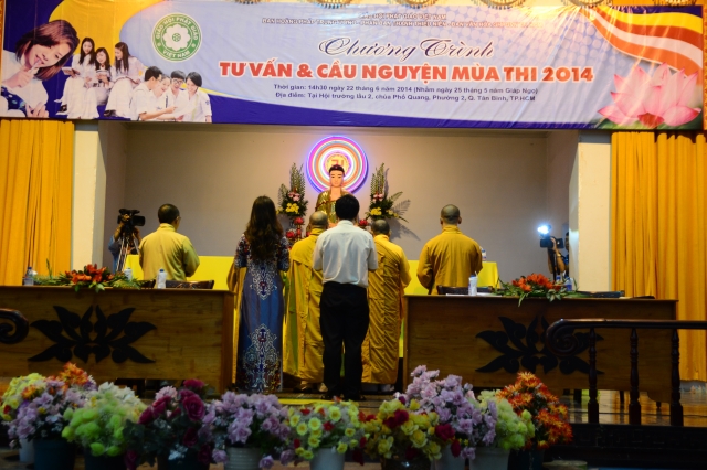 TP. HCM: lễ cầu nguyện và tư vấn mùa thi năm 2014