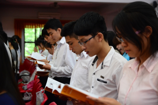 TP. HCM: lễ cầu nguyện và tư vấn mùa thi năm 2014