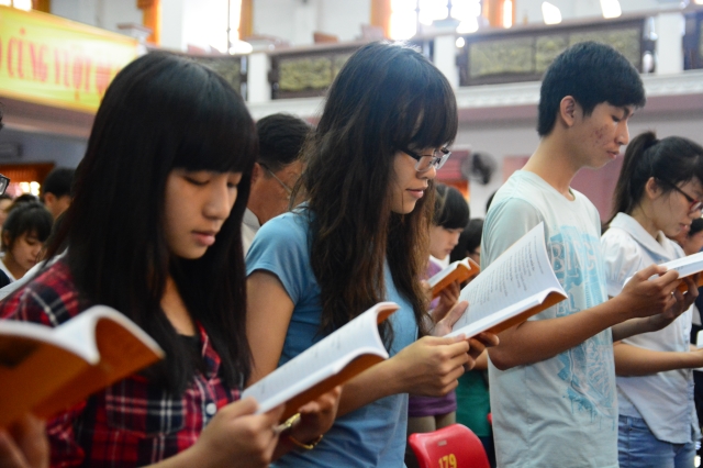 TP. HCM: lễ cầu nguyện và tư vấn mùa thi năm 2014