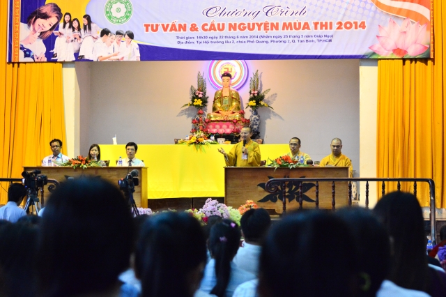 TP. HCM: lễ cầu nguyện và tư vấn mùa thi năm 2014