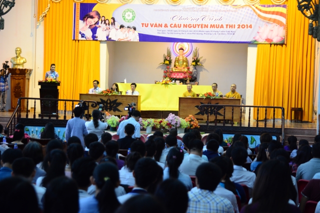 TP. HCM: lễ cầu nguyện và tư vấn mùa thi năm 2014