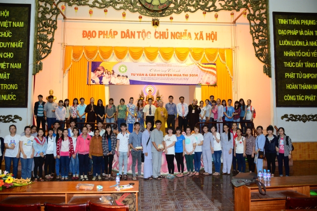 TP. HCM: lễ cầu nguyện và tư vấn mùa thi năm 2014