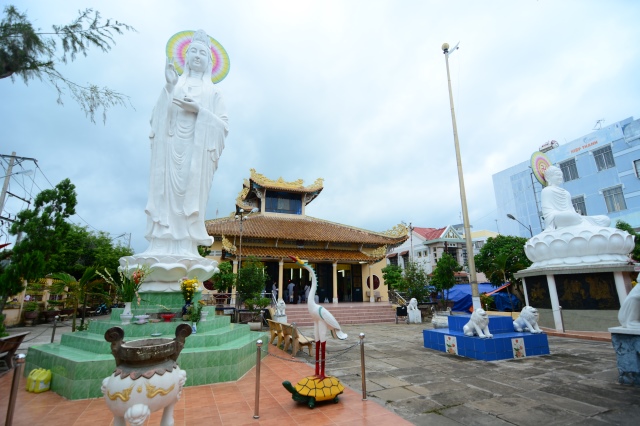 Quỹ Từ thiện Đạo Phật Ngày Nay: Cúng dường trường Hạ các tỉnh Miền Tây