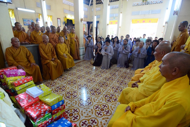 Quỹ Từ thiện Đạo Phật Ngày Nay: Cúng dường trường Hạ các tỉnh Miền Tây