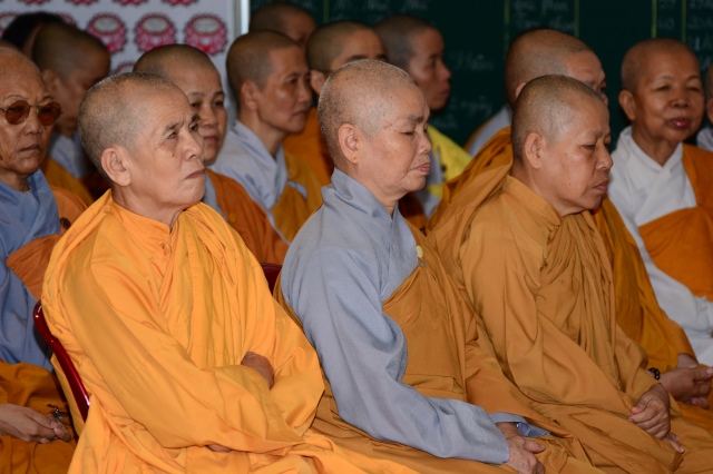 Quỹ Từ thiện Đạo Phật Ngày Nay: Cúng dường trường Hạ các tỉnh Miền Tây