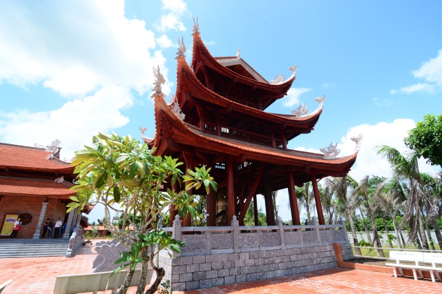 Quỹ Từ thiện Đạo Phật Ngày Nay: Cúng dường trường Hạ các tỉnh Miền Tây