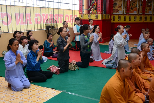 Quỹ Từ thiện Đạo Phật Ngày Nay: Cúng dường trường Hạ các tỉnh Miền Tây
