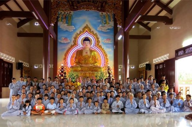 Đồng Tháp: Chùa Hoa Lâm cúng dường trường hạ