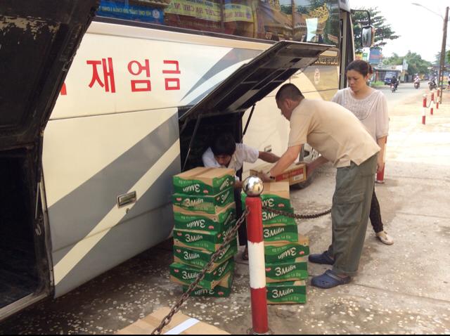 Hội chữ thập đỏ Chùa Long Tuyền cúng dường trường hạ