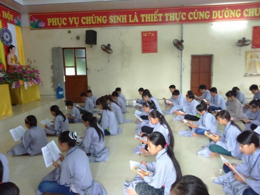 Thái Bình: Gần 100 bạn trẻ về chùa Ứng Linh dự tu một ngày