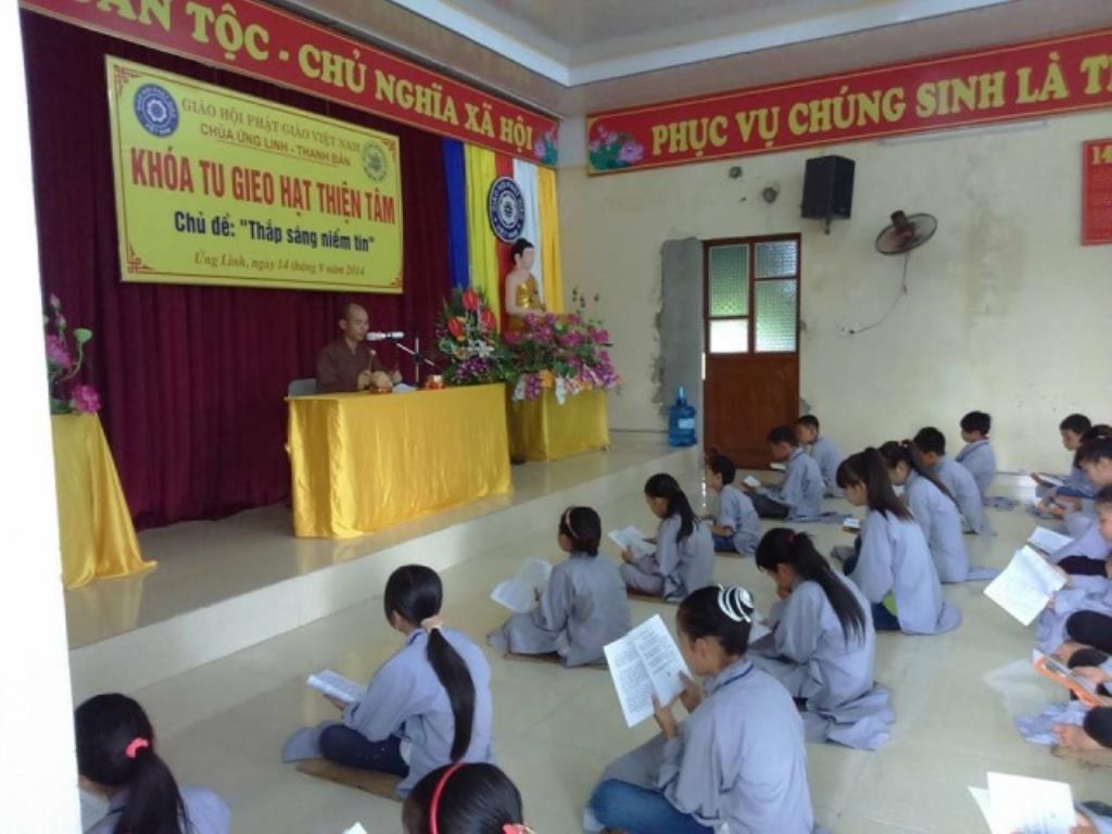 Thái Bình: Gần 100 bạn trẻ về chùa Ứng Linh dự tu một ngày
