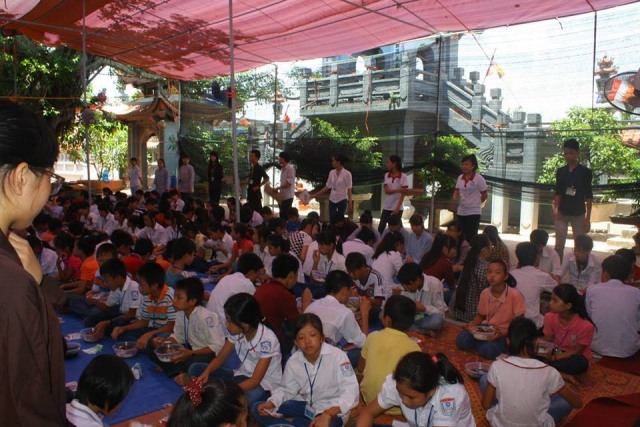 Thái Bình: Khóa tu Một Ngày An Lạc lần thứ 3 năm 2014 tại chùa Từ Vân