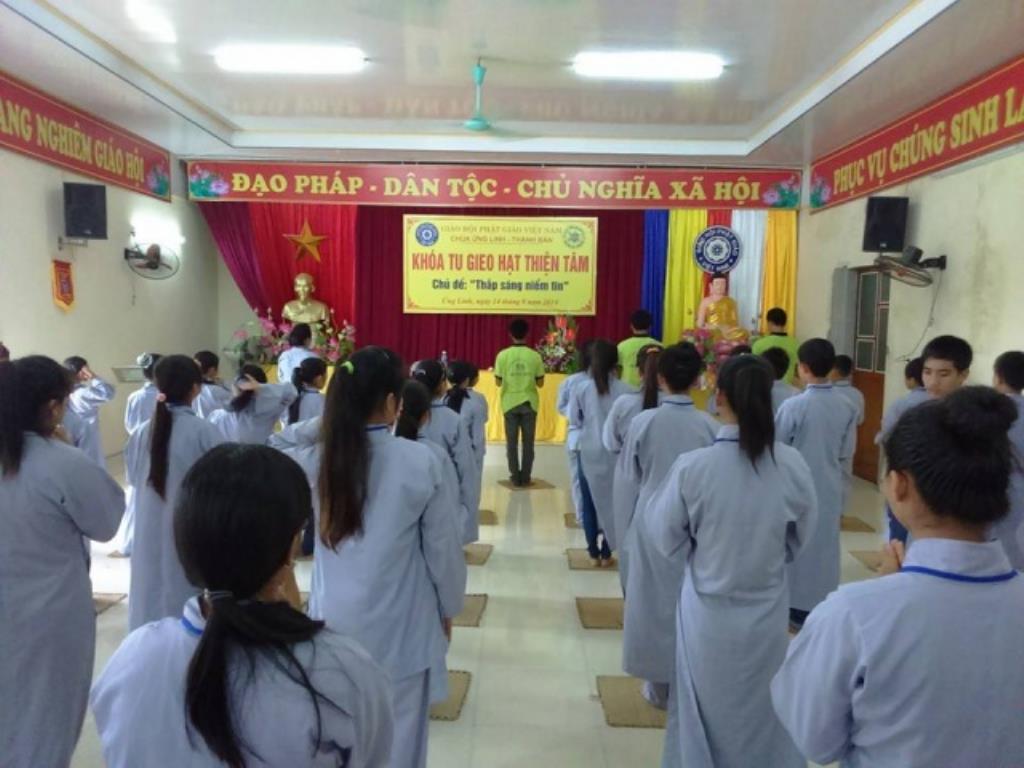 Thái Bình: Gần 100 bạn trẻ về chùa Ứng Linh dự tu một ngày