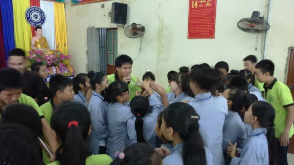 Thái Bình: Gần 100 bạn trẻ về chùa Ứng Linh dự tu một ngày