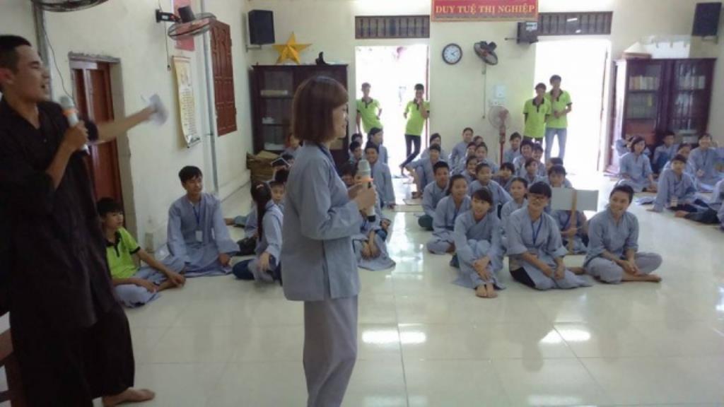Thái Bình: Gần 100 bạn trẻ về chùa Ứng Linh dự tu một ngày