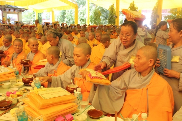 Huế: Đại lễ Vu lan thắng hội và Pháp hội cúng dường trai Tăng năm Giáp Ngọ - PL.2558