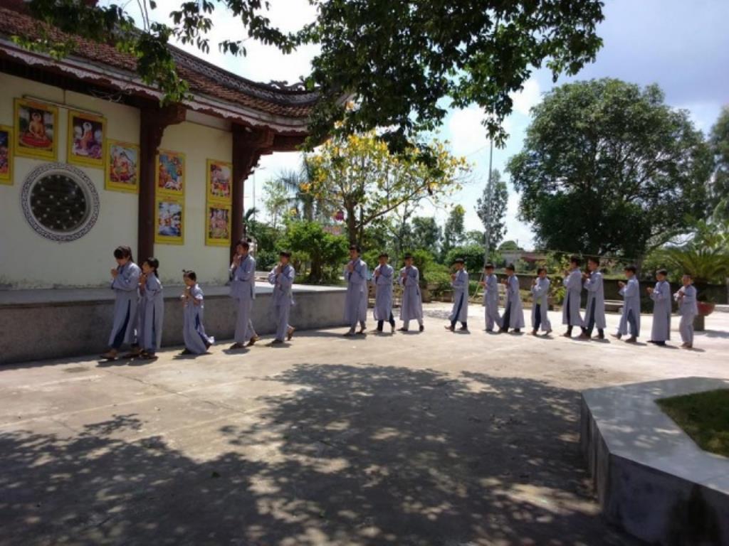 Thái Bình: Gần 100 bạn trẻ về chùa Ứng Linh dự tu một ngày