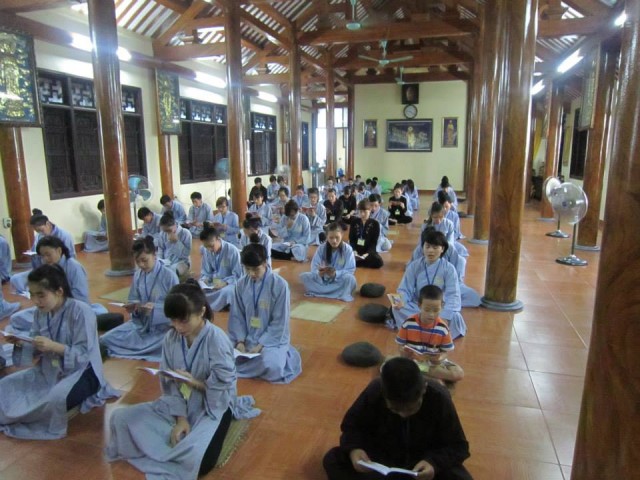 Thái Bình: Chùa Từ Xuyên tổ chức khóa tu Một ngày an lạc – lần thứ 3 năm 2014