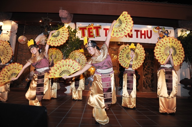 Hoa Kỳ: Vui tết Trung Thu 2014 tại chùa Đức Viên - San Jose