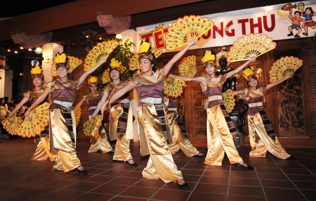 Hoa Kỳ: Vui tết Trung Thu 2014 tại chùa Đức Viên - San Jose