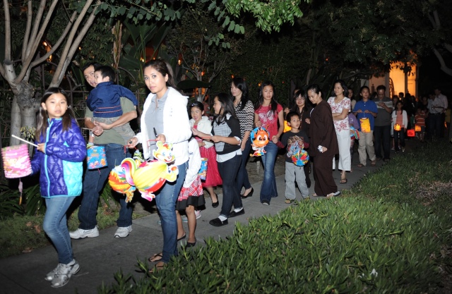 Hoa Kỳ: Vui tết Trung Thu 2014 tại chùa Đức Viên - San Jose