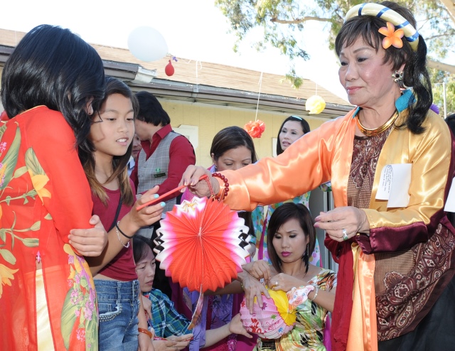 Hoa Kỳ: Vui tết Trung Thu 2014 tại chùa An Tường - Oakland