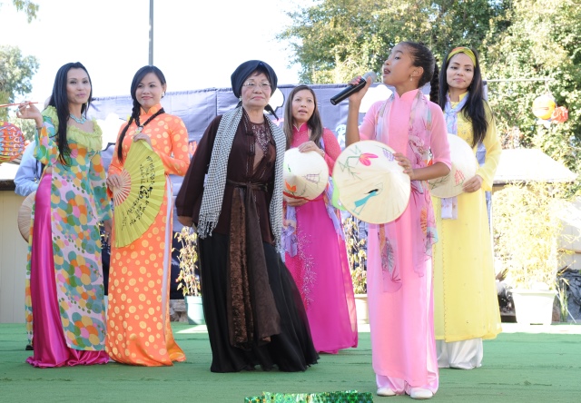 Hoa Kỳ: Vui tết Trung Thu 2014 tại chùa An Tường - Oakland