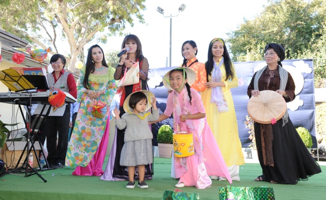 Hoa Kỳ: Vui tết Trung Thu 2014 tại chùa An Tường - Oakland