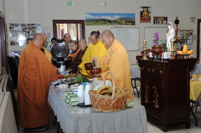 Chùa Phổ Từ, Hoa Kỳ,  hơn 20 năm mở khóa tu học mùa hè cho Tăng, Ni và Phật tử