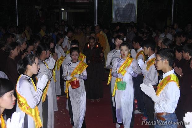 Thái Nguyên: Đêm Hội Vu Lan Chùa Thịnh Đán