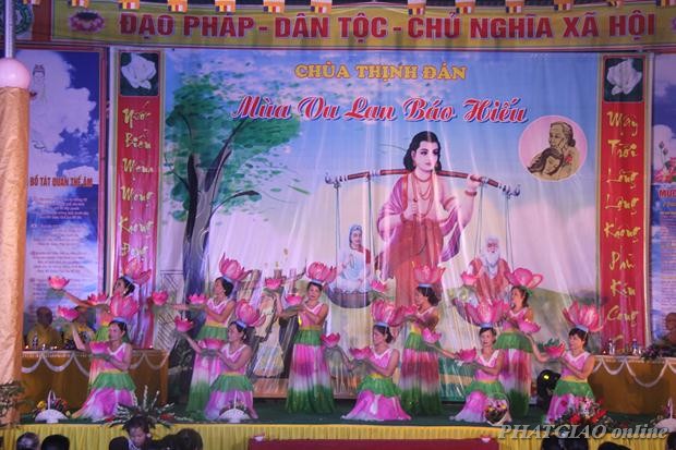 Thái Nguyên: Đêm Hội Vu Lan Chùa Thịnh Đán