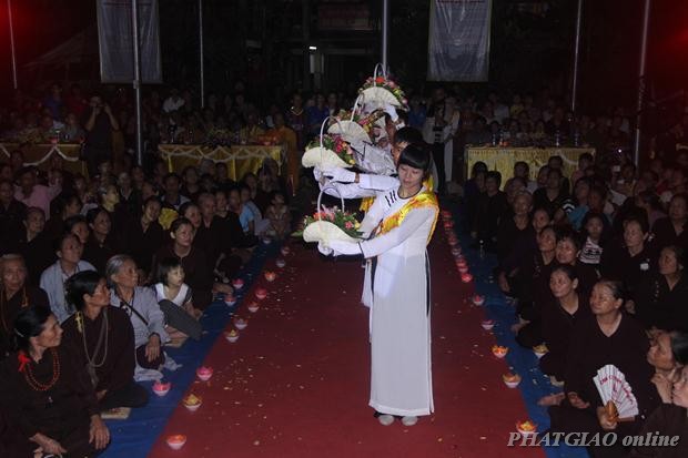 Thái Nguyên: Đêm Hội Vu Lan Chùa Thịnh Đán