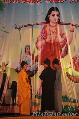 Thái Nguyên: Đêm Hội Vu Lan Chùa Thịnh Đán